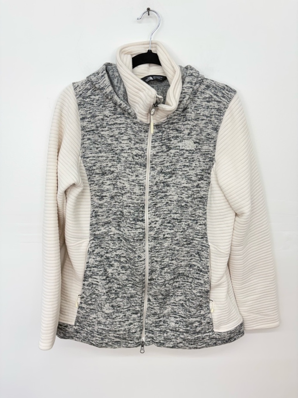 The North Face Women’s Heathered Gray & Cream Full-Zip Sweater Jacket F1